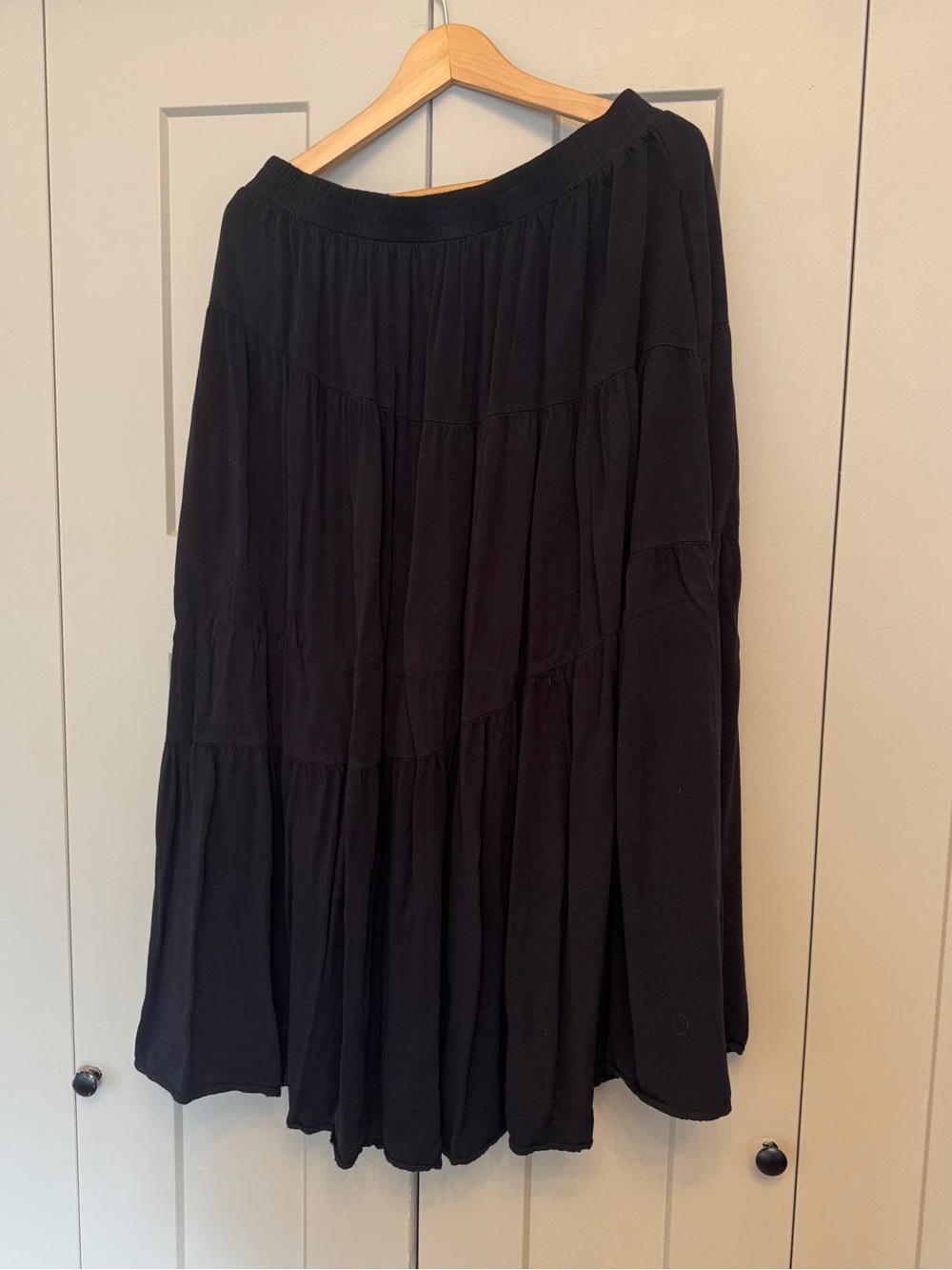 Black Tiered Maxi Skirt | Elastic Waist | Pockets | Size XL